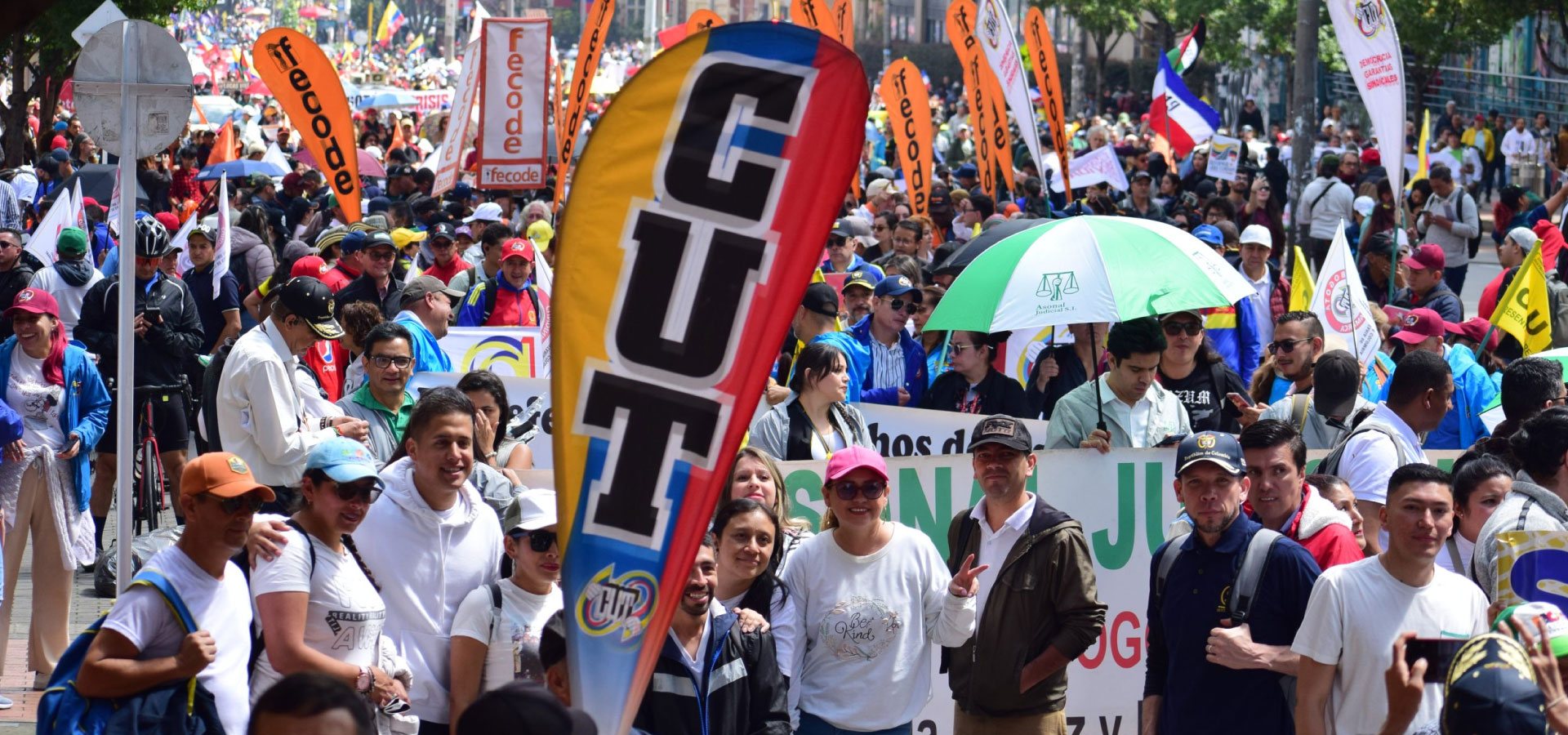 
										POSICIÓN FRENTE AL GOBIERNO					